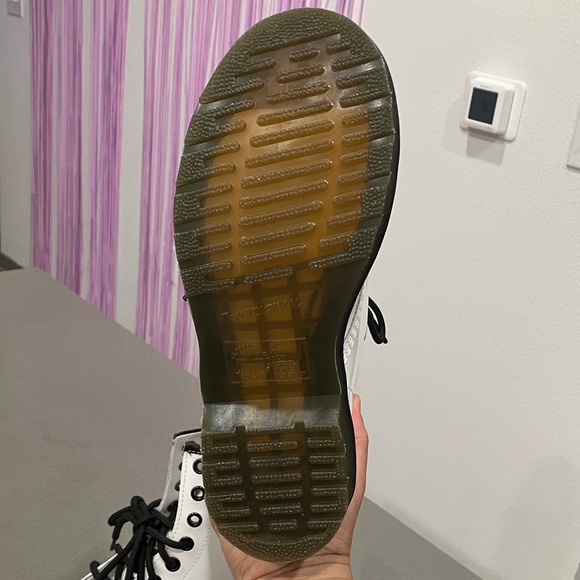 Dr. Martens White Patent Lace-Up Combat Boots with Black Laces **NEW NEVER WORN - Picture 8 of 8